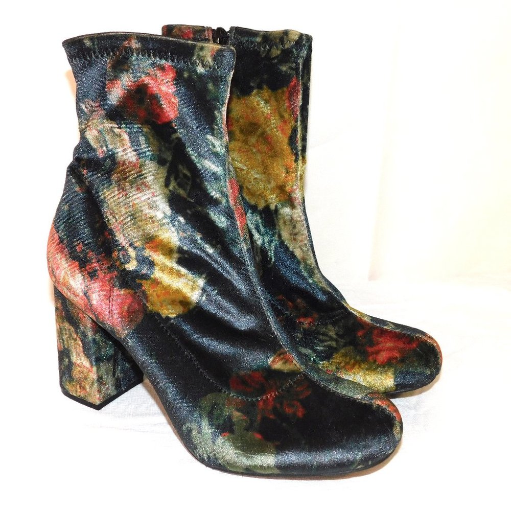 Mia "Vickie" Floral Ankle Bootie 3" Block Heels Size 8M